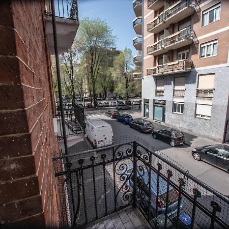 Lägenhet Splendido Vicino Al Cuore Di *