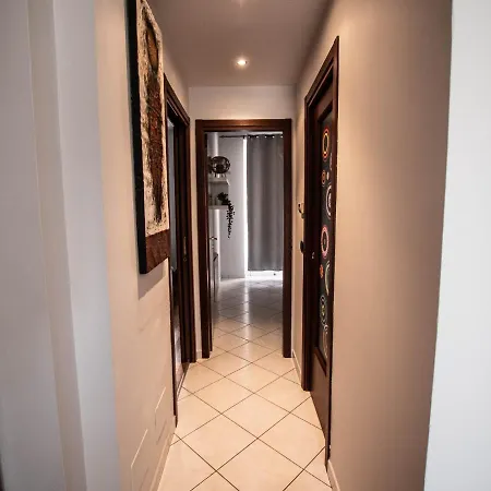 Lägenhet Splendido Vicino Al Cuore Di *